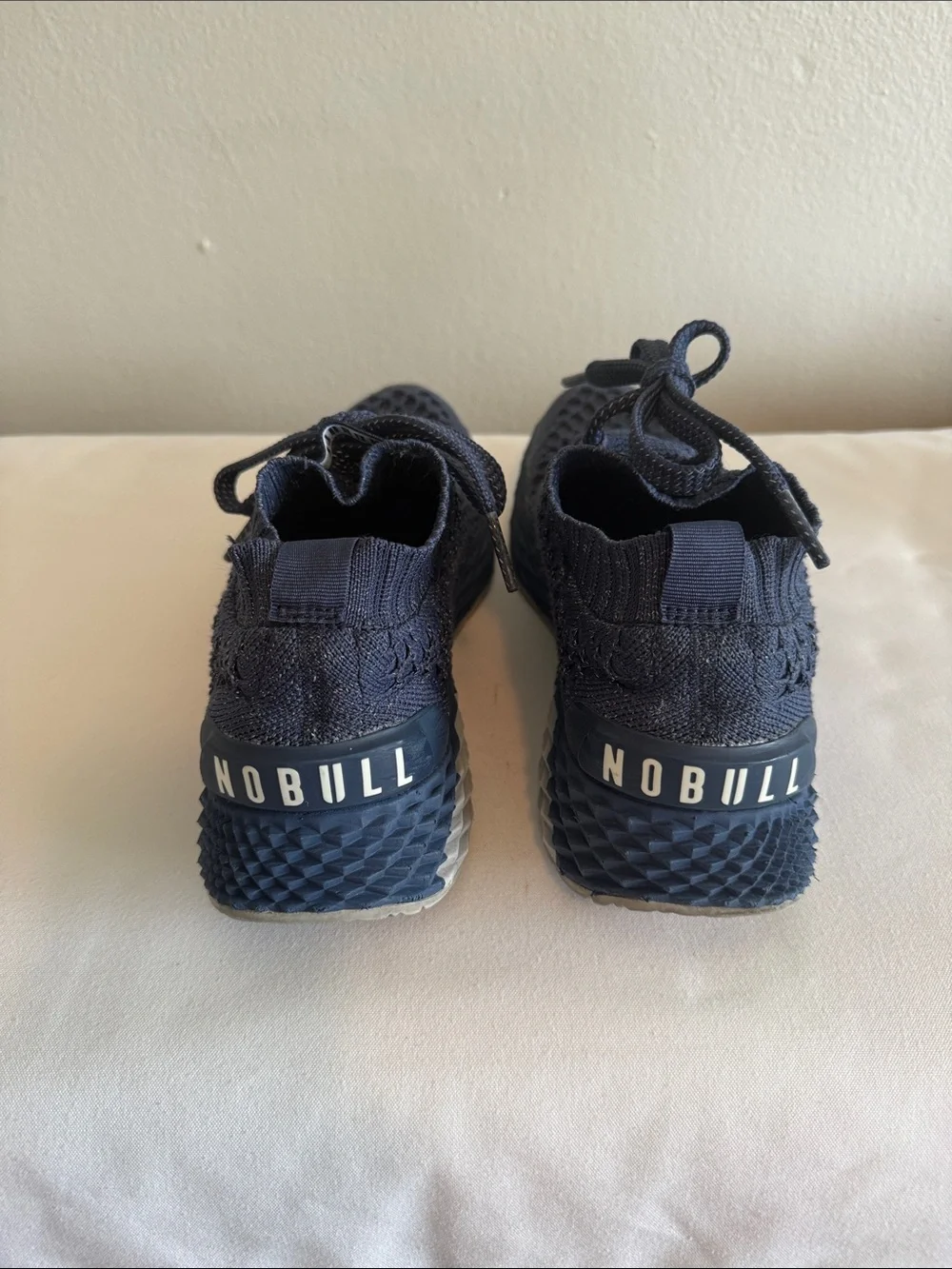 NOBULL WoMen’s Form Fitting Knit Lace-Up Sneakers in Navy. Sz 8.